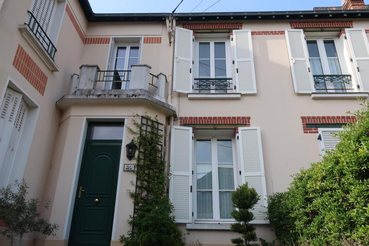 Au Jardin De L'éventail Bed and Breakfast Le Mans Exterior foto
